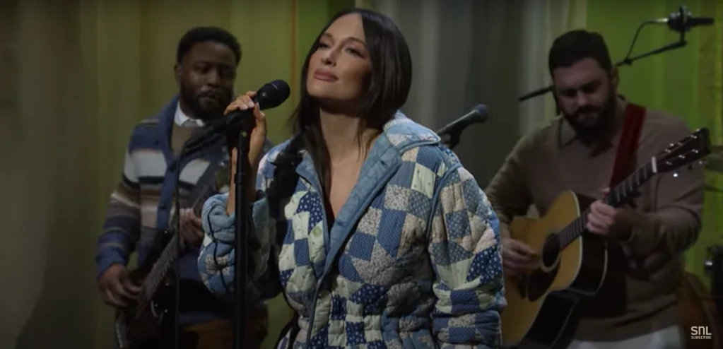 Kacey Musgraves’ SNL Spell: Barefoot Charm & New Tunes